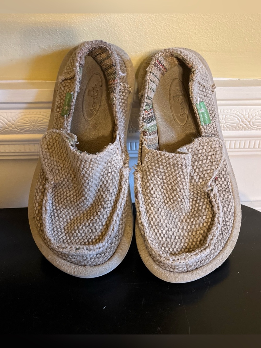Sanuk taupe  Slip On Sidewalk Surfer Moccasins Loafers size 9 Toddler Shoes